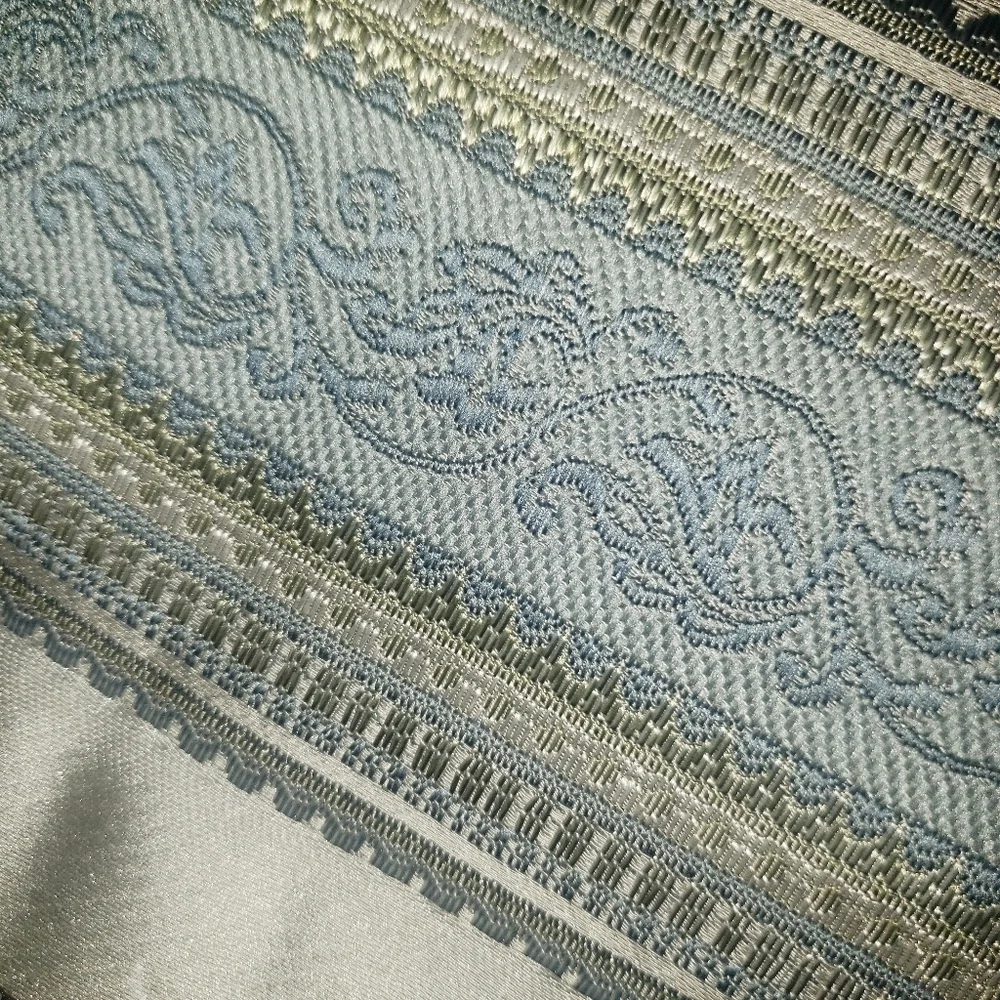 J.Queen Pillow Sham Set Of 2 Satin Embroidered Tapestry Boho Shabby Chic New